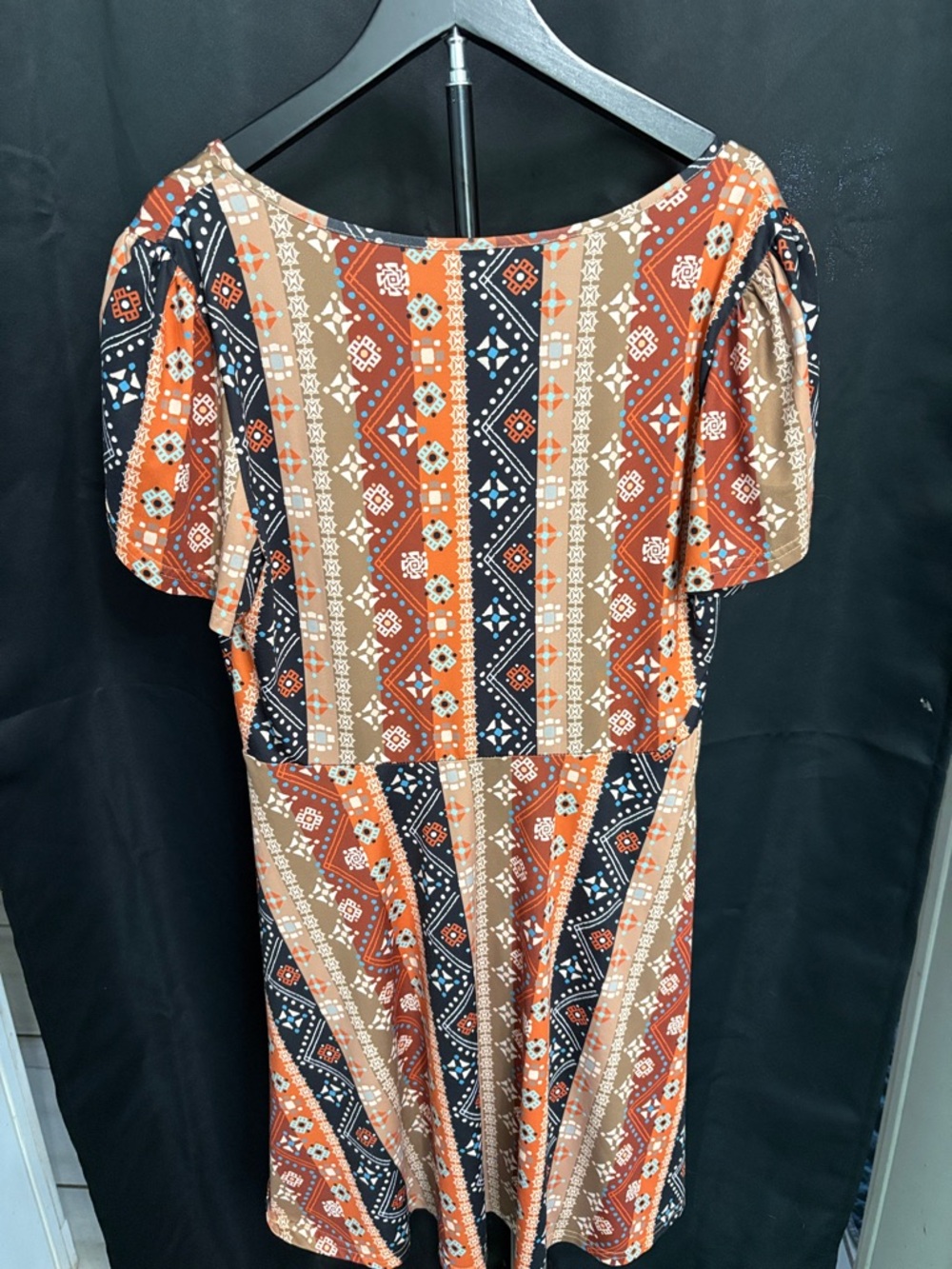 🖤Printed Rust & Black Midi Wrap Dress🖤 - Picture 4 of 4